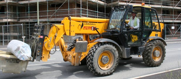 Redrow to restart work with Covid-19 supervisors on all sites Redrow to restart work with Covid-19 supervisors on all sites